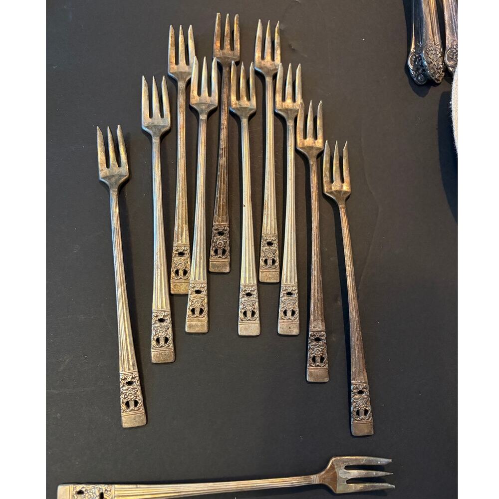 Lot of Eleven(11) VNTG Oneida Coronation Silver Plate Cocktail Oyster Forks